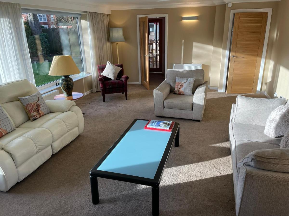 'Sounion' - Fabulous, Spacious Modern House With Large Private Garden In Leafy Lytham Lytham St Annes Extérieur photo