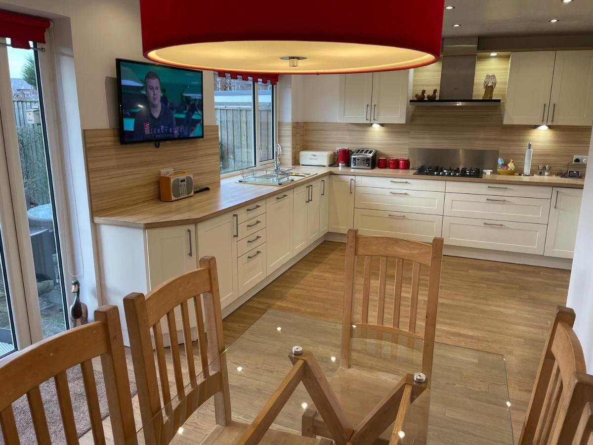 'Sounion' - Fabulous, Spacious Modern House With Large Private Garden In Leafy Lytham Lytham St Annes Extérieur photo