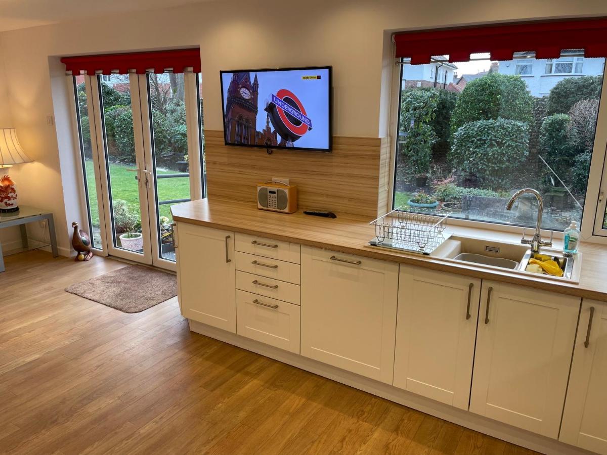 'Sounion' - Fabulous, Spacious Modern House With Large Private Garden In Leafy Lytham Lytham St Annes Extérieur photo