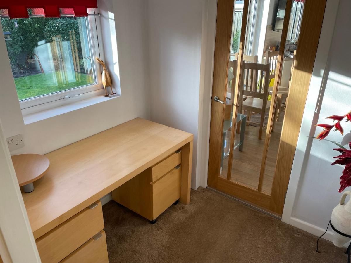 'Sounion' - Fabulous, Spacious Modern House With Large Private Garden In Leafy Lytham Lytham St Annes Extérieur photo