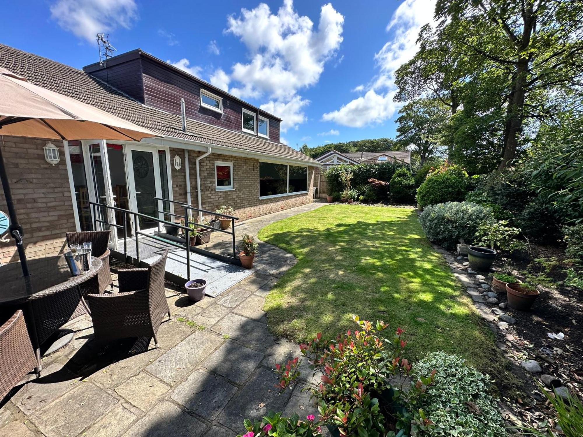 'Sounion' - Fabulous, Spacious Modern House With Large Private Garden In Leafy Lytham Lytham St Annes Extérieur photo